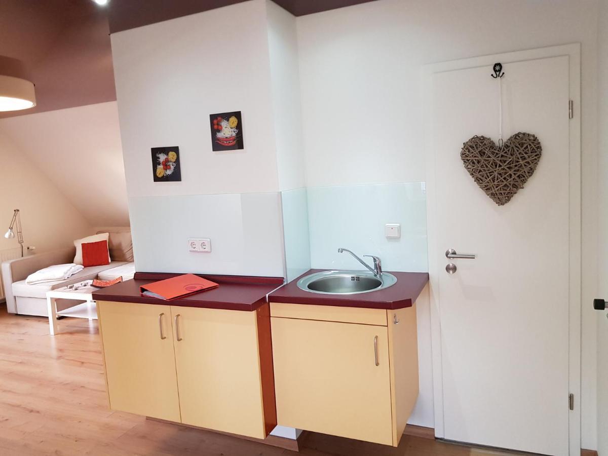 Haus Am Teich - Teichblick Apartment Fehmarn Bagian luar foto
