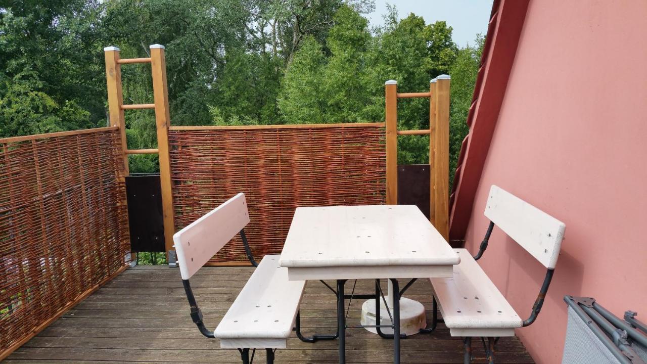 Haus Am Teich - Teichblick Apartment Fehmarn Bagian luar foto
