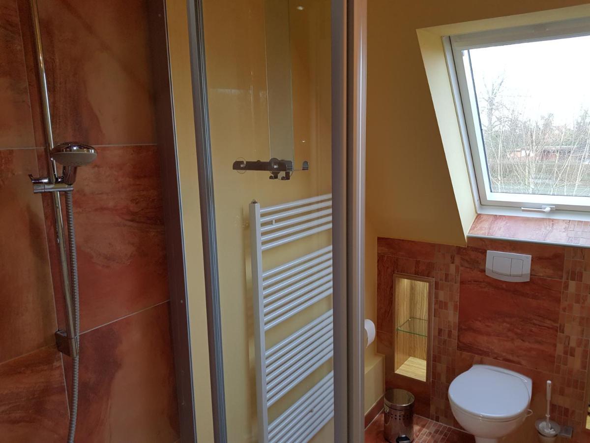 Haus Am Teich - Teichblick Apartment Fehmarn Bagian luar foto